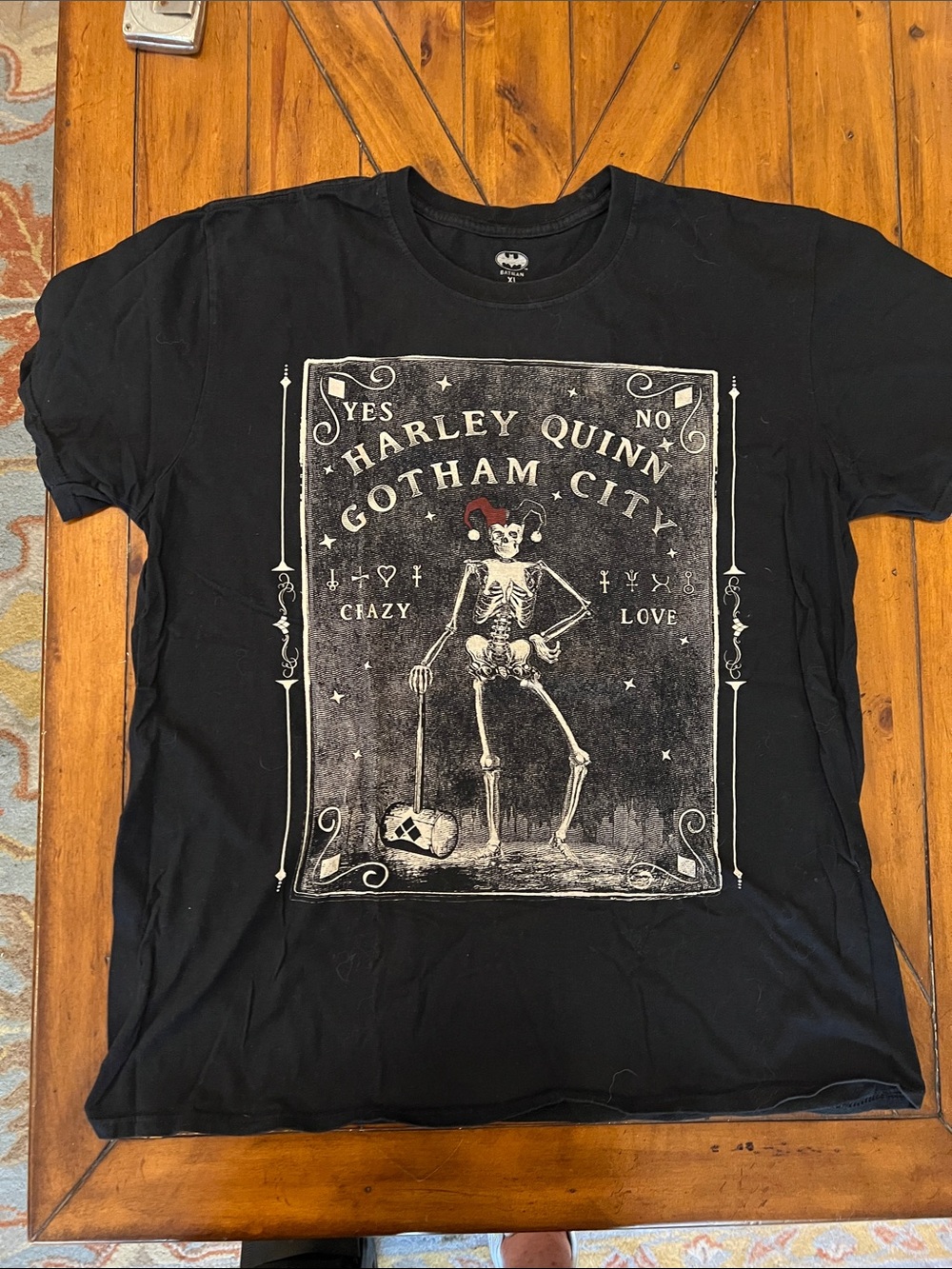 Men’s Harley Quinn Gotham City Skeleton Graphic Tee - Black